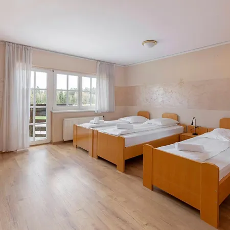Hotel Burger Veniše 3*