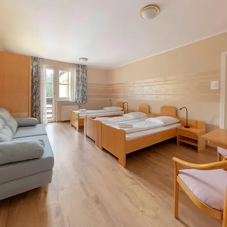 Hotel Burger Veniše 3*